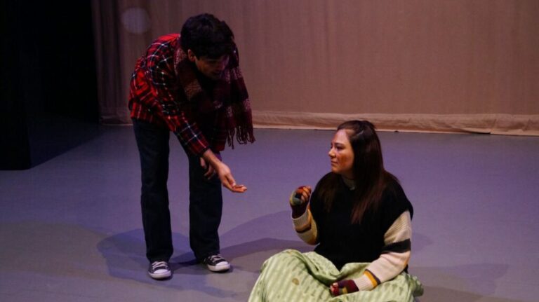 Facultad de bellas artes prepara obra para navidad