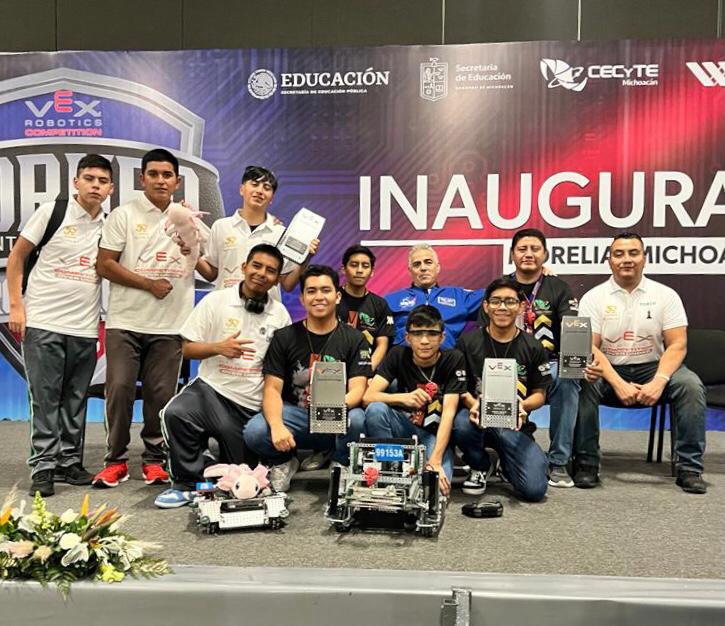 Ganan alumnos del CECYTECH competencia internacional de robótica