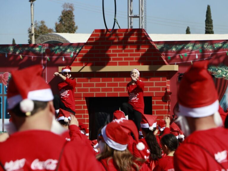 Carrera Santas Run se llevó a cabo y recaudaron 1,500 juguetes