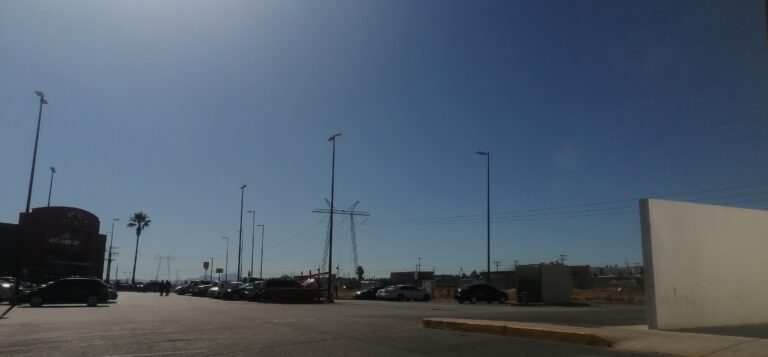 Como si fuera verano, jueves muy caluroso en la capital 