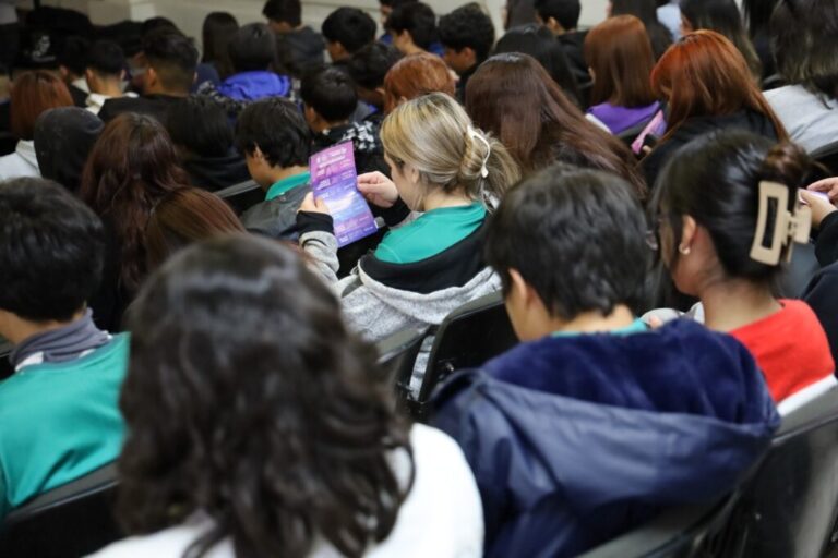 Platicas de Prevención de violencia a estudiantes de COBACH 8