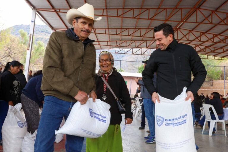 Familias reciben apoyo alimentario