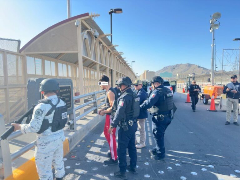 Detienen a persona por tráfico de personas que contaba con orden de aprehensión