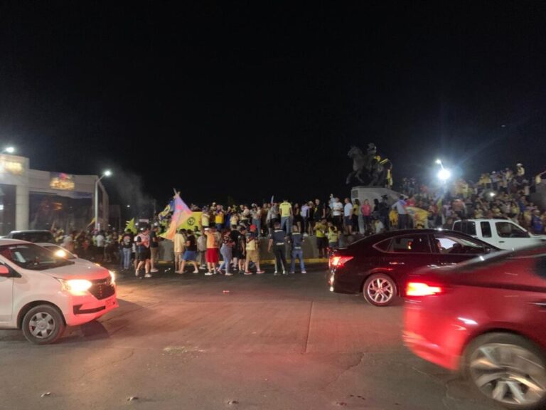 El América gana y celebran en glorieta Pancho Villa