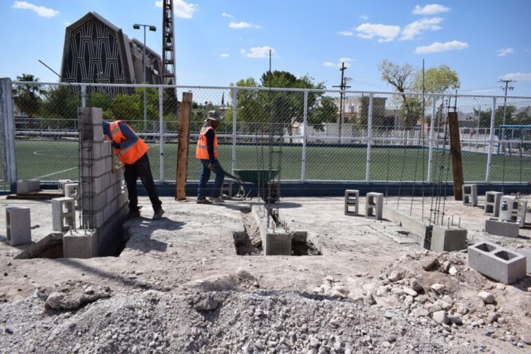Parque Urueta es remodelado con gradas y domo