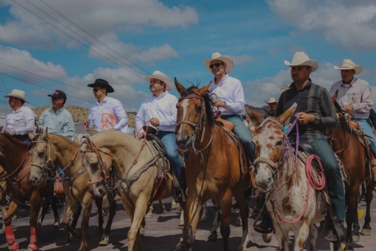 Marco Bonilla en cabalgata Villista