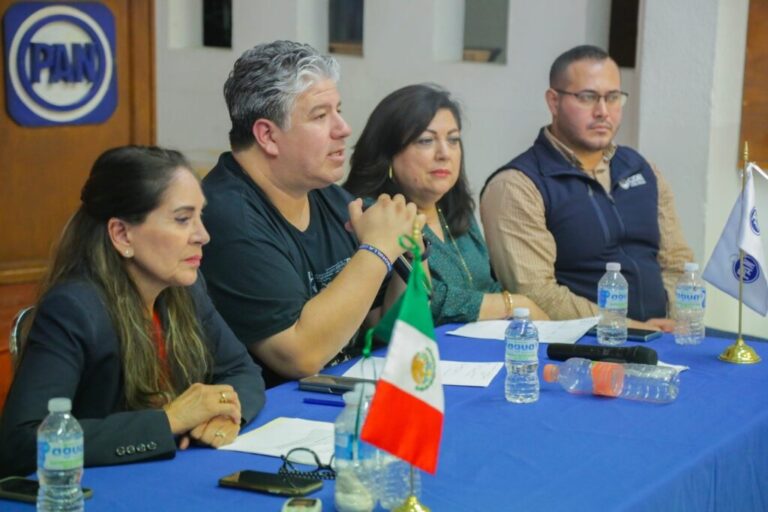 Gabo Díaz se reunió con panistas
