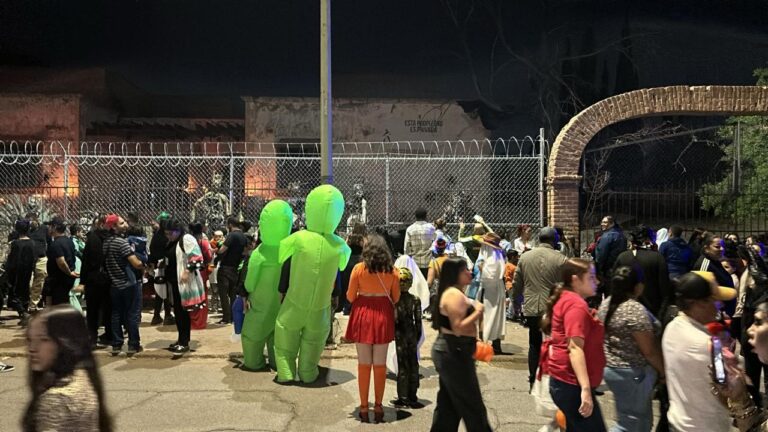 «Casa Lomas» Se llenó en Halloween