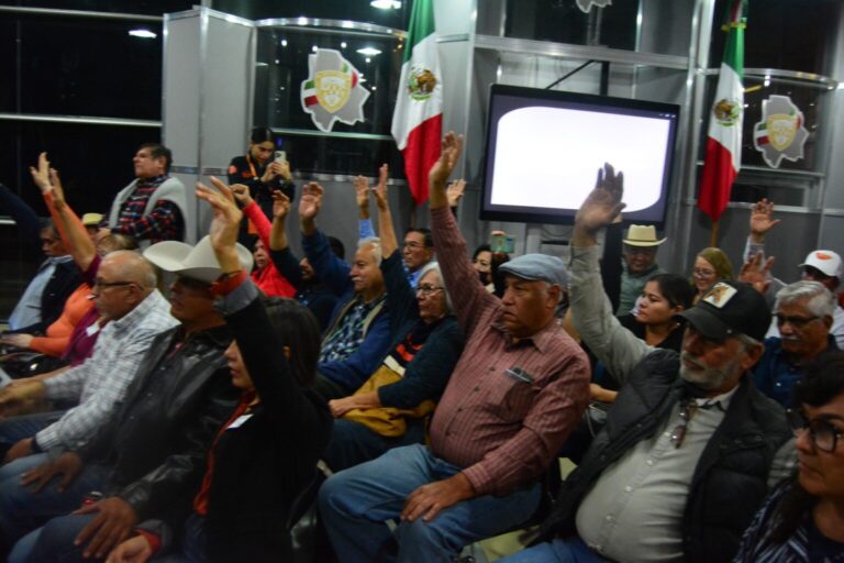 Foro «Chihuahua ante un pacto federal roto» por diputado de MC