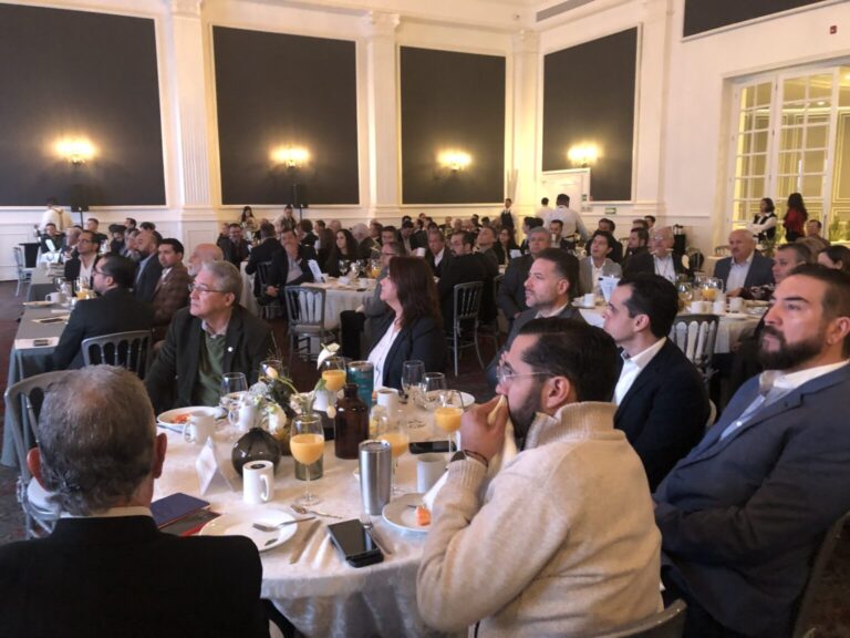 Jorge Cruz presentó informe de DESEC