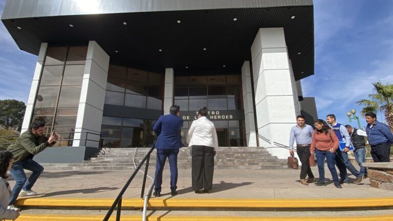 Supervisan proyecto de conservación física en teatro de los héroes