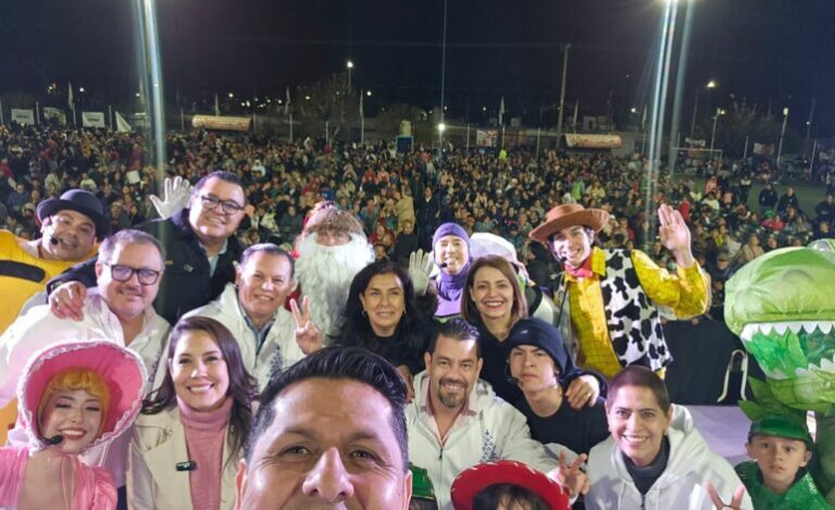Celebran mega posada navideña en zona norte