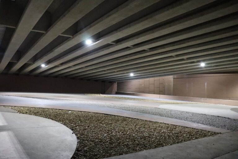 Municipio renovó alumbrado led bajo puentes