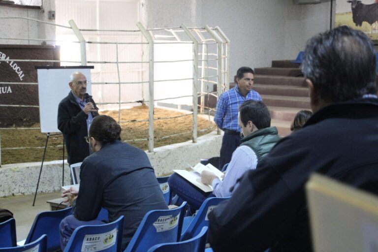 SDR lleva capacitaciones a ganaderos