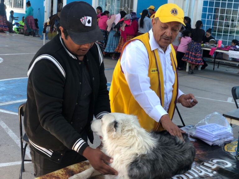 Feria de la salud por DARE y Club de Leones