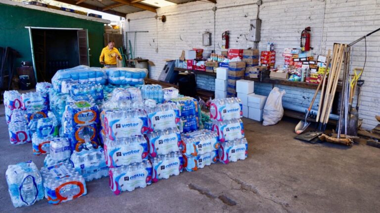Hacen entrega de víveres a brigadistas activos