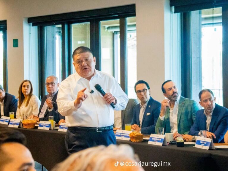 Coparmex y fiscal tienen reunión para buscar soluciones