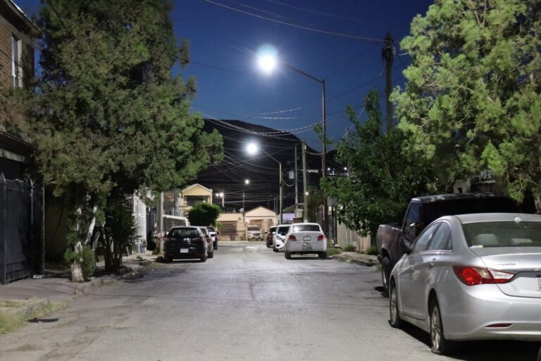 Instalación de lamparas LED en Robinson