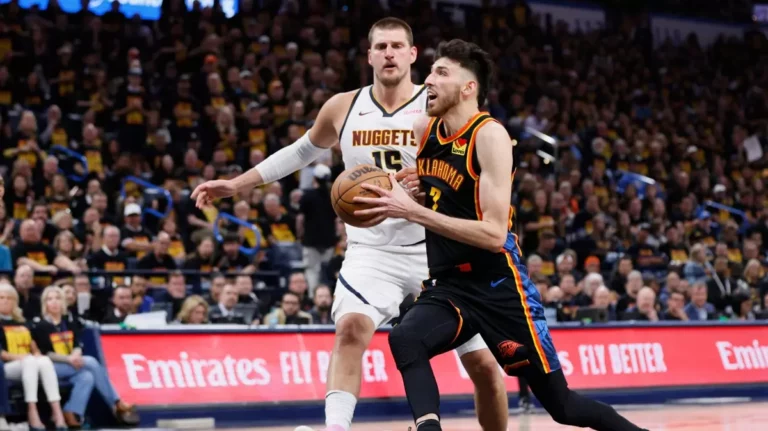 Nuggets rompe esquemas y gana a OKC