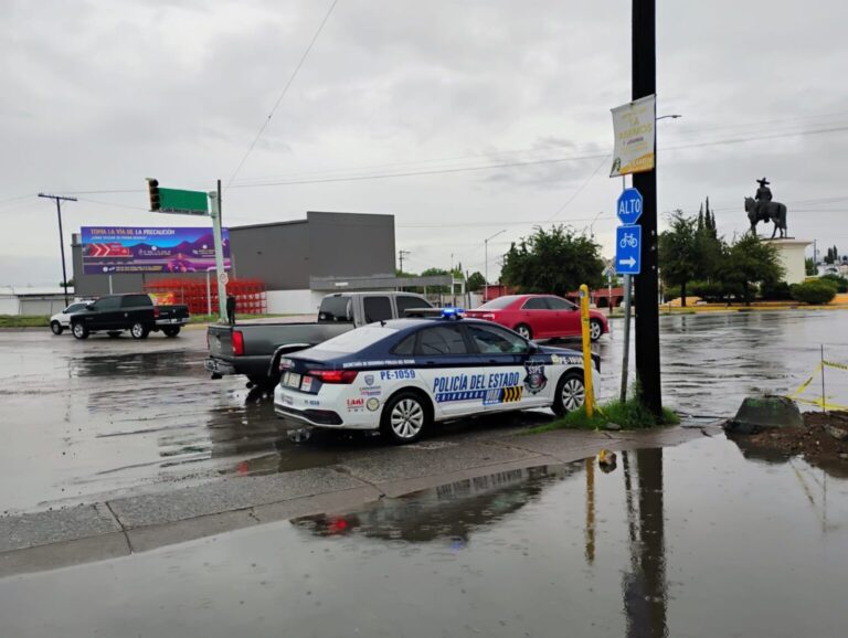 Pide vialidad tener precaución con calles mojadas