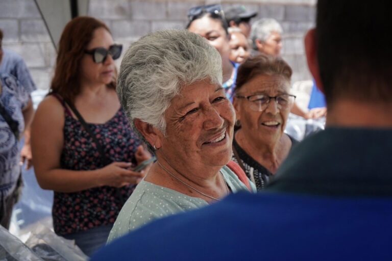 Entrega estado apoyos a familias afectadas por lluvias