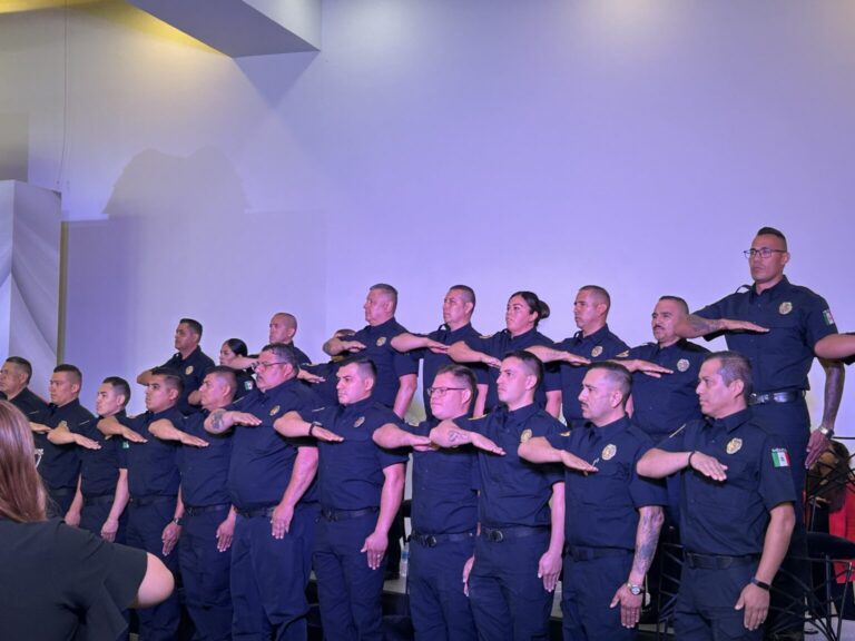 Ceremonia de ascensos a bomberos