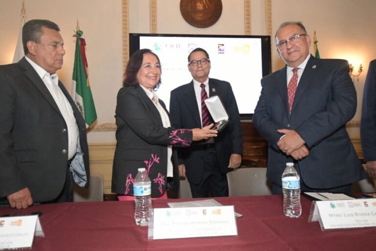 “Mérito a la Investigación en Humanidades y Periodismo”