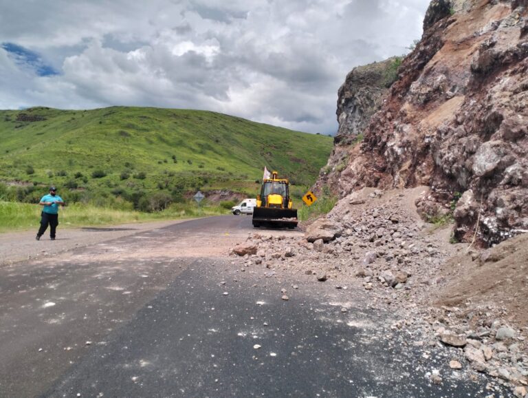 SCOP Retiró más de 13 toneladas de escombro camino a Santa Isabel