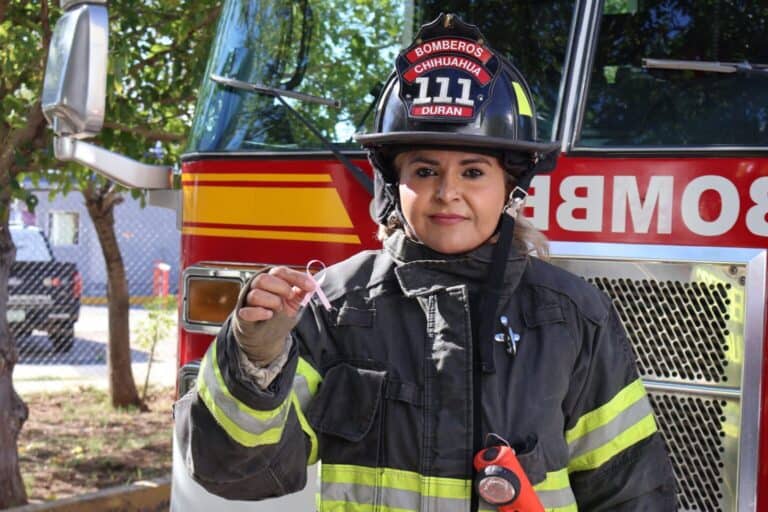 Bombera logó vencer cáncer de mama