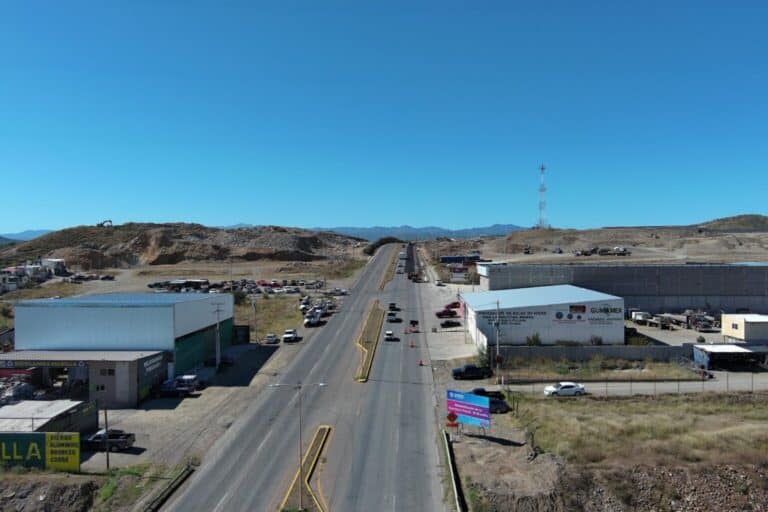 Rehabilitan carretera Parral a El Granillo