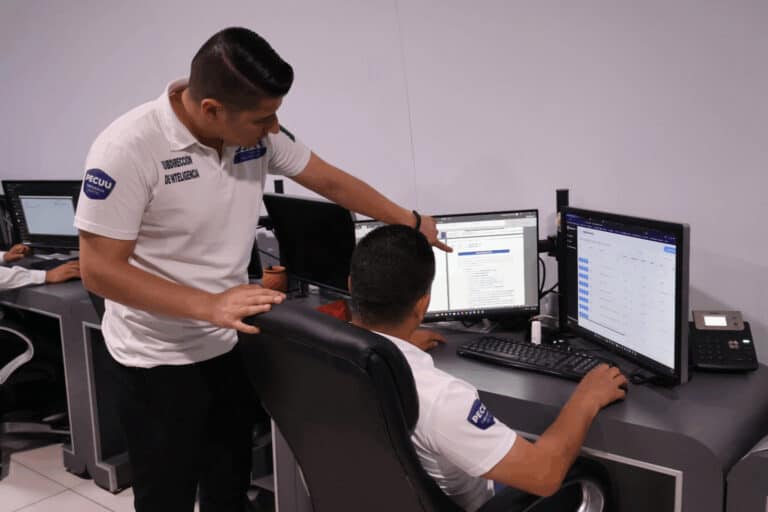 Alerta a usuarios por hackeos en redes