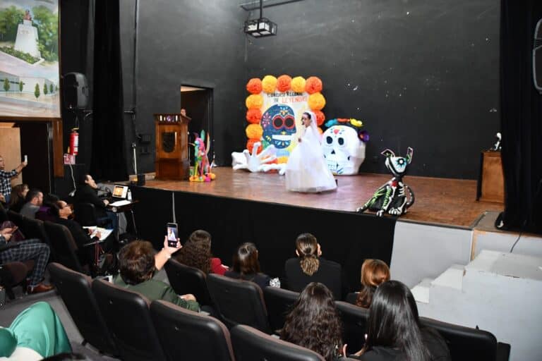 «Leyendas de Chihuahua» por estudiantes