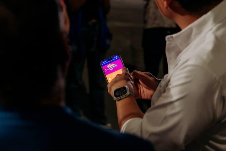 Marco Bonilla visita colonia Los Olivos