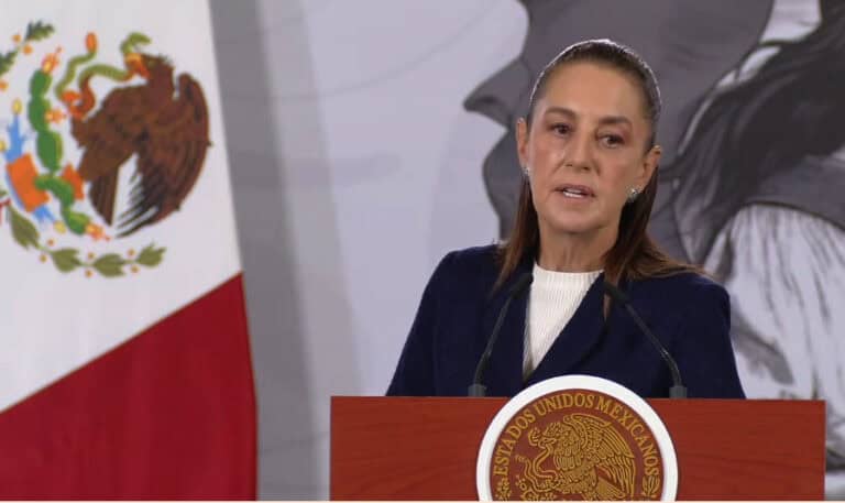 Sheinbaum resalta fortaleza del peso mexicano