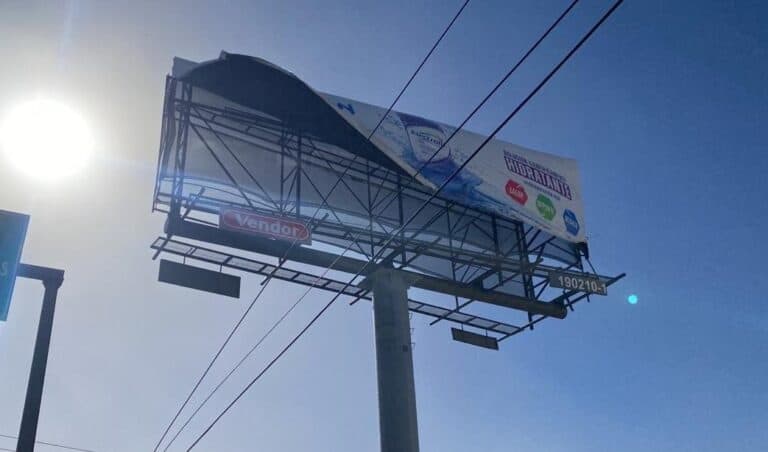 Regularizan anuncios en la capital