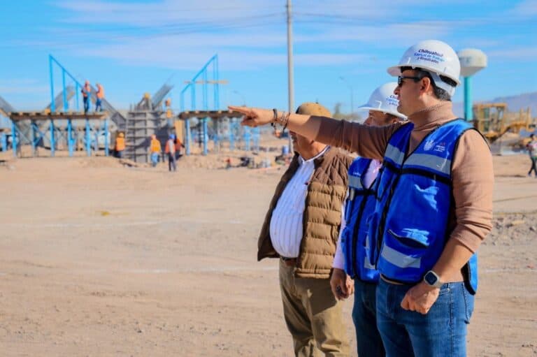 Bonilla supervisa avance de puente en Aldama