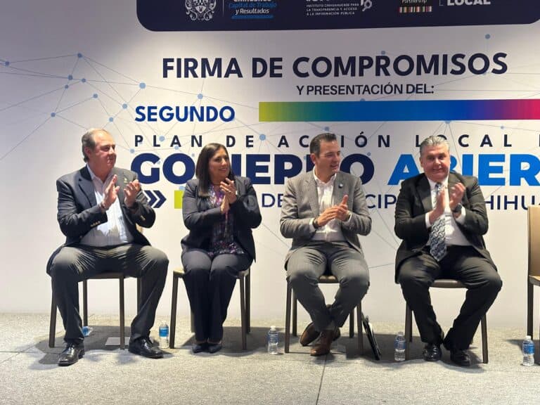 Bonilla firma plan gobierno abierto