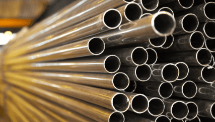 Exportaciones acereras caen casi a la mitad