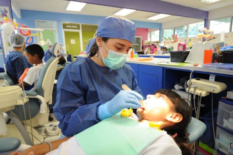 UACH impulsa salud bucal