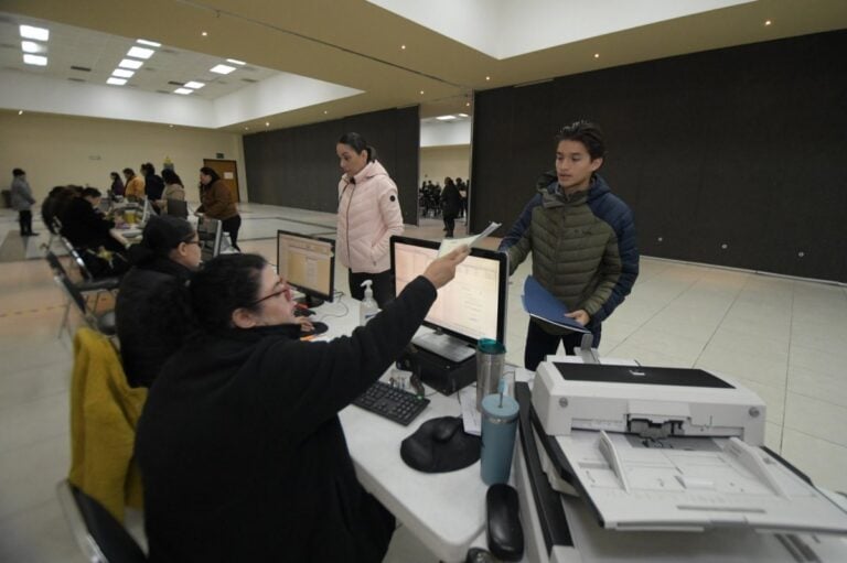 Convocatoria de becas UACH