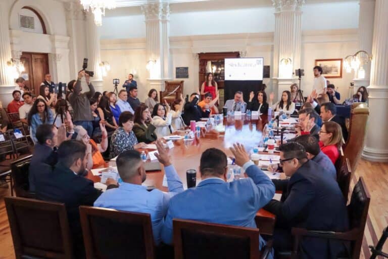 Cabildo aprueba recursos para obras 2026