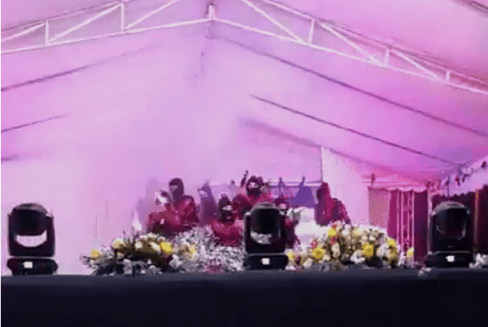 Coreografía escolar sobre asesinatos causa polémica