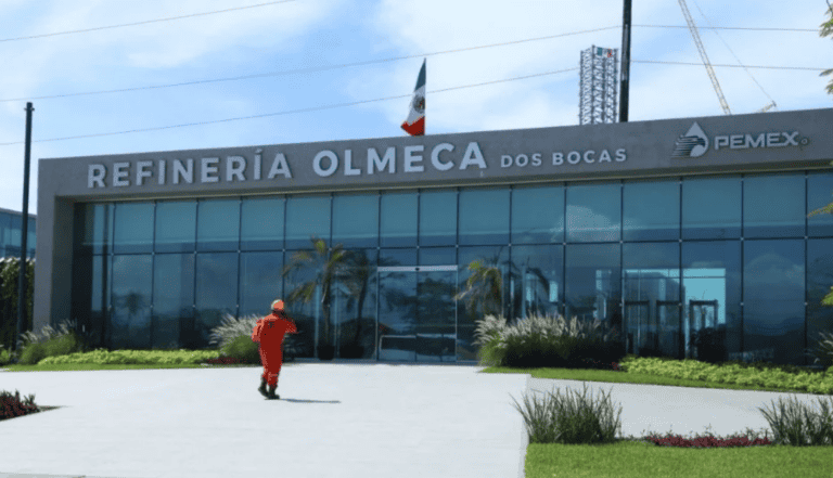 Incendio controlado en refinería Dos Bocas