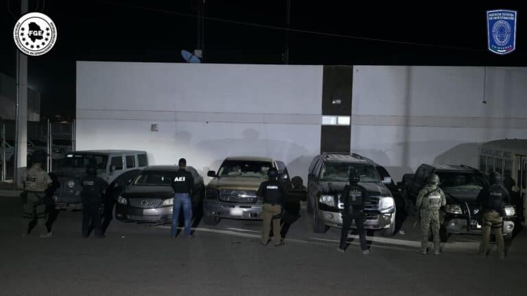 Operativo asegura armas vehículos y droga