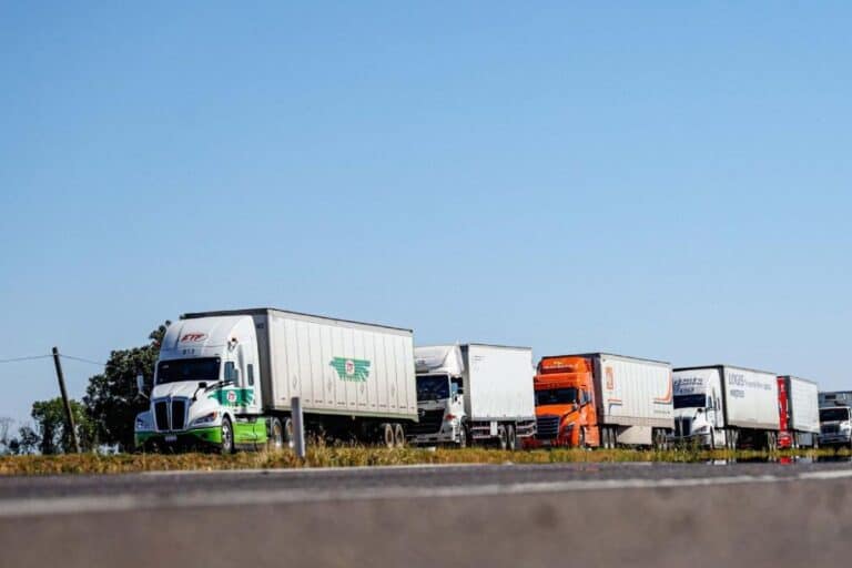 Presentan programa nacional para vehículos pesados