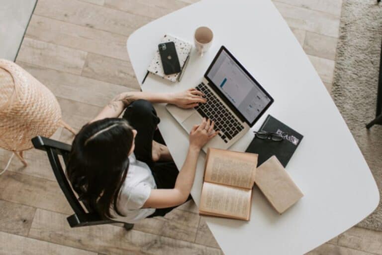 Proponen educación digital y financiera nacional