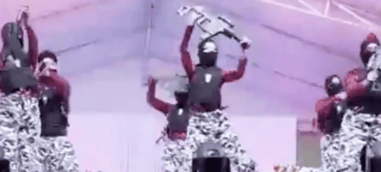 Rechazan criminalización por coreografía estudiantil