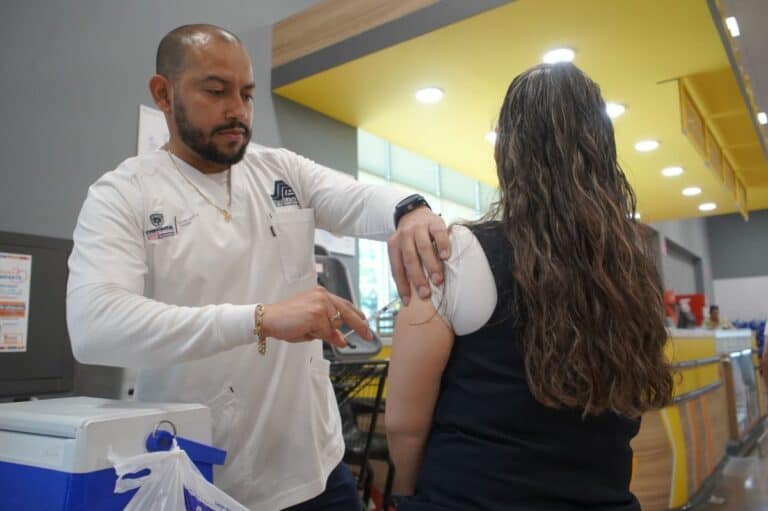 Chihuahua aplica más de un millón de vacunas