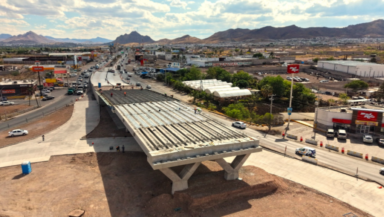 Paso Superior Chihuahua‑Aldama supera mitad del avance