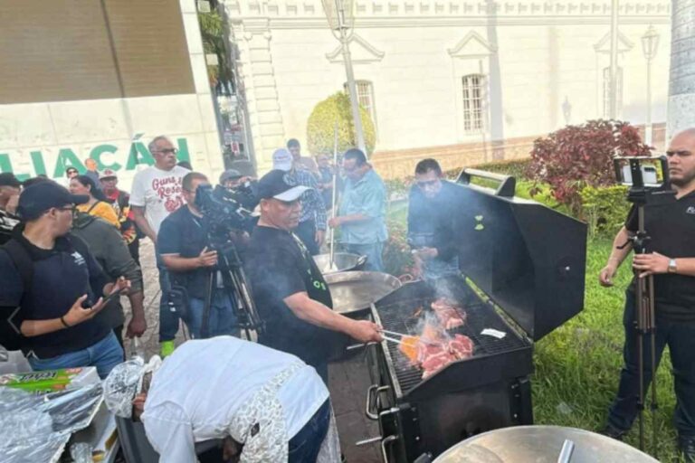 Realizan “carnita asada por la paz” en Culiacán